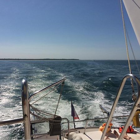 Bateau Atypique Yacht La Rochelle Hotel Ла Рошел Екстериор снимка